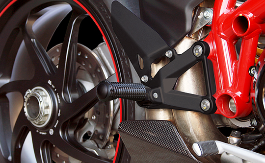MotoCRAZY - Ducati Parts-アルミステップRC2(DUCATI ドカティ用)